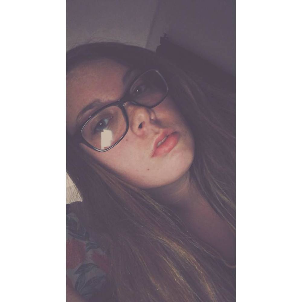 Meet your Posher, Courtney